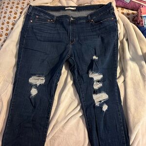 Women’s Boyfriend Levi jeans 24w